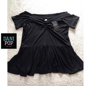 Women's Plus Size Black Print V Neck Short Sleeve Ruffle Hem Flare Waist Blouse